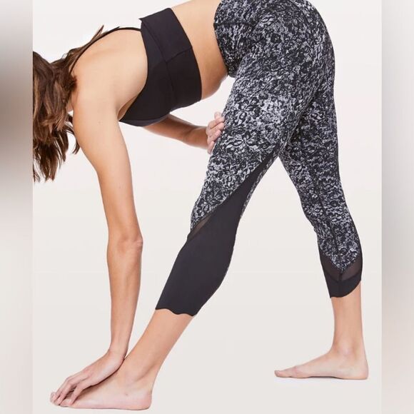 Lululemon Wunder Under Scalloped Legging - Picture 1 of 8